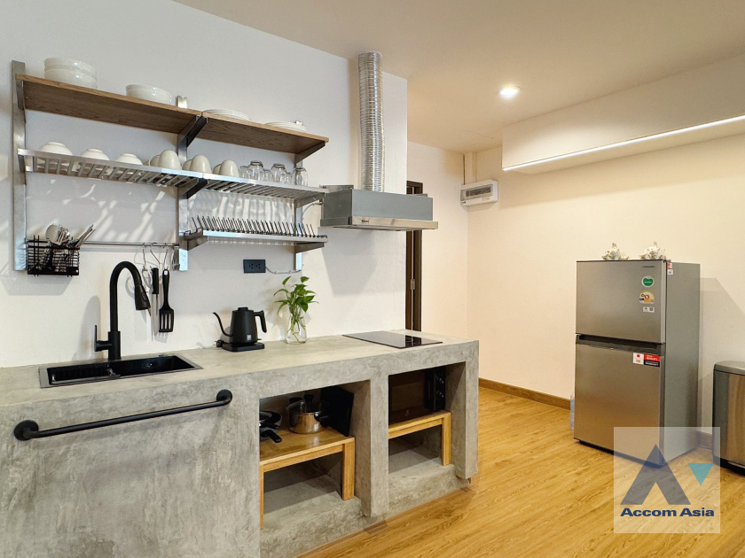 4  3 br Townhouse For Rent in Sukhumvit ,Bangkok BTS Punnawithi AA45901