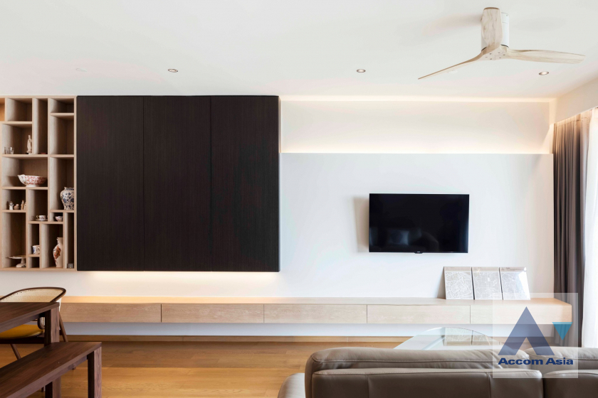 4  2 br Condominium For Sale in Sathorn ,Bangkok MRT Lumphini at Supreme Legend AA45904