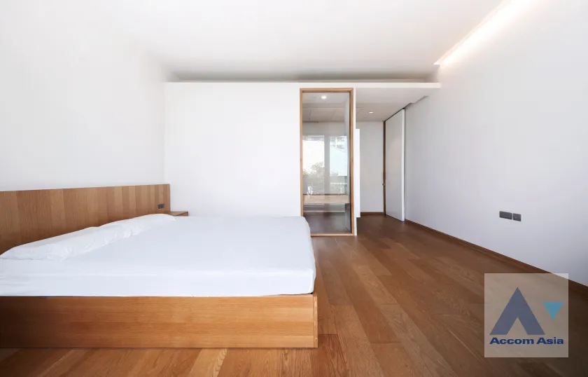 7  2 br Condominium For Sale in Sathorn ,Bangkok MRT Lumphini at Supreme Legend AA45904