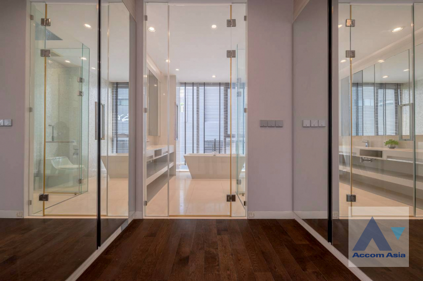 25  2 br Condominium for rent and sale in Sukhumvit ,Bangkok BTS Phrom Phong at Vittorio Sukhumvit 39 AA45908