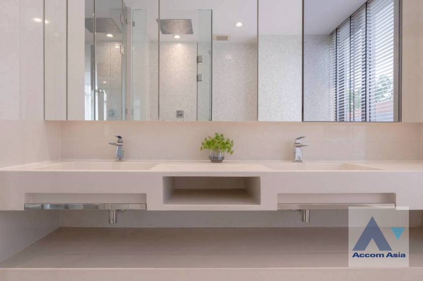 17  2 br Condominium for rent and sale in Sukhumvit ,Bangkok BTS Phrom Phong at Vittorio Sukhumvit 39 AA45908