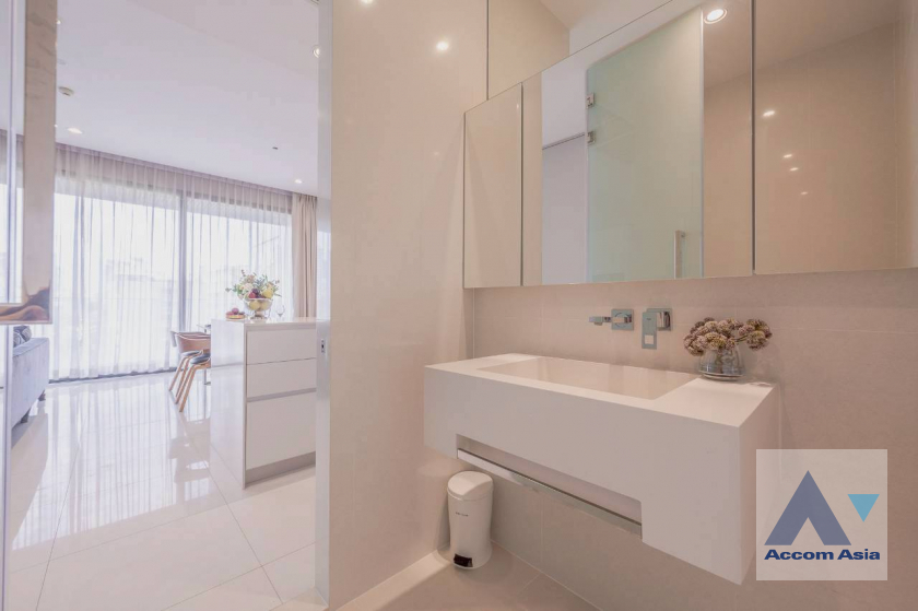 32  2 br Condominium for rent and sale in Sukhumvit ,Bangkok BTS Phrom Phong at Vittorio Sukhumvit 39 AA45908