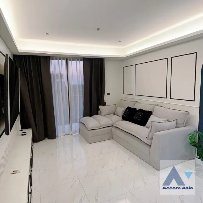 unit 2 Bedrooms  Condominium For Rent in Rama 3, Bangkok  near BRT Rama IX Bridge (AA45913)