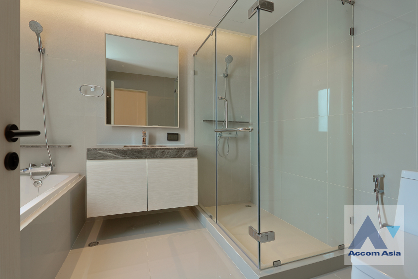 15  3 br Apartment For Rent in Sukhumvit ,Bangkok BTS Phrom Phong at High-Rise Serviced Apartment Near The Em District AA45916