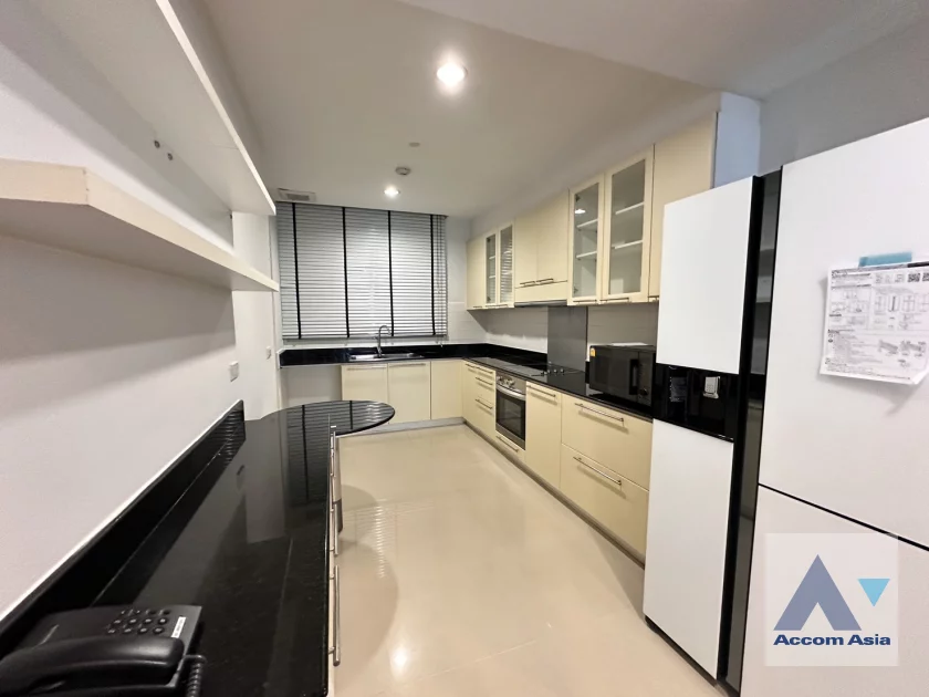  1  3 br Apartment For Rent in Sukhumvit ,Bangkok BTS Phrom Phong at High-Rise Residence , Ideal for Families AA45919