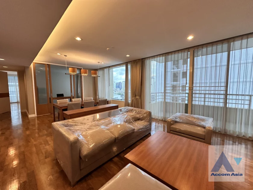  2  3 br Apartment For Rent in Sukhumvit ,Bangkok BTS Phrom Phong at High-Rise Residence , Ideal for Families AA45919