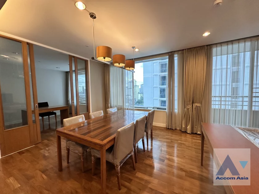  1  3 br Apartment For Rent in Sukhumvit ,Bangkok BTS Phrom Phong at High-Rise Residence , Ideal for Families AA45919
