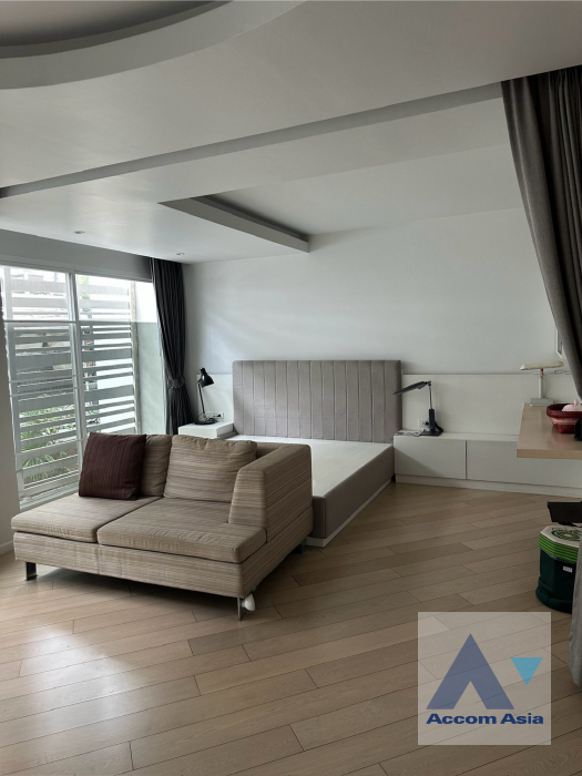 5  3 br Townhouse For Rent in Ploenchit ,Bangkok BTS Ploenchit AA45921