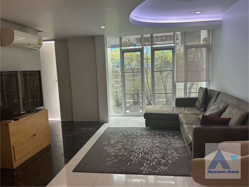  2  3 br Townhouse For Rent in Ploenchit ,Bangkok BTS Ploenchit AA45921