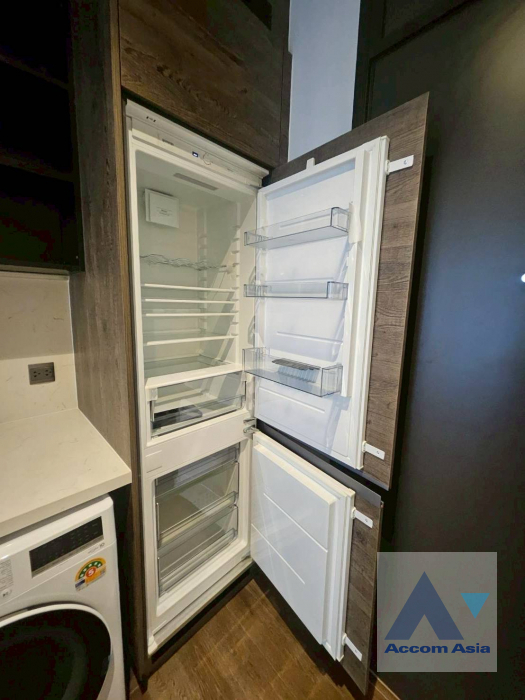 5  1 br Condominium for rent and sale in Ploenchit ,Bangkok BTS Ploenchit at MUNIQ Langsuan AA45922