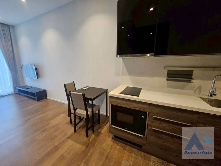 unit 1 Bedroom  Condominium For Rent & Sale in Ploenchit, Bangkok  near BTS Ploenchit (AA45922)