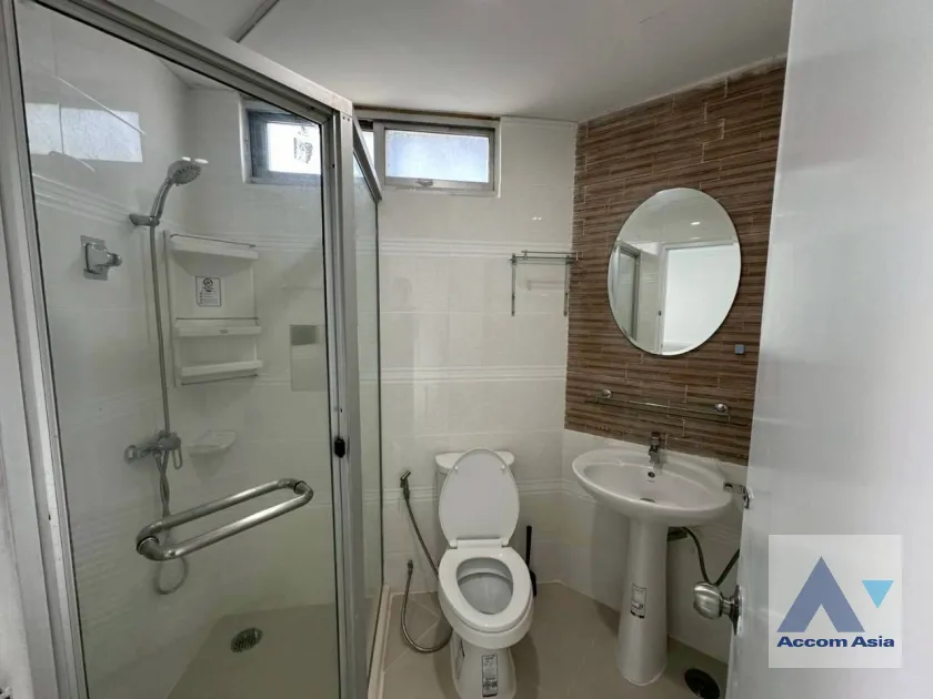 17  2 br Condominium For Rent in Ploenchit ,Bangkok BTS Ploenchit at Witthayu Complex AA45924
