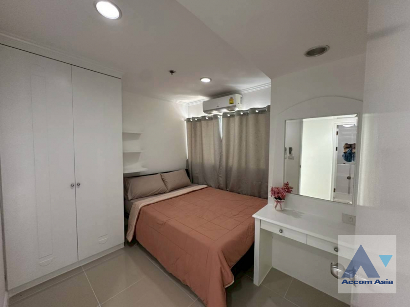 13  2 br Condominium For Rent in Ploenchit ,Bangkok BTS Ploenchit at Witthayu Complex AA45924