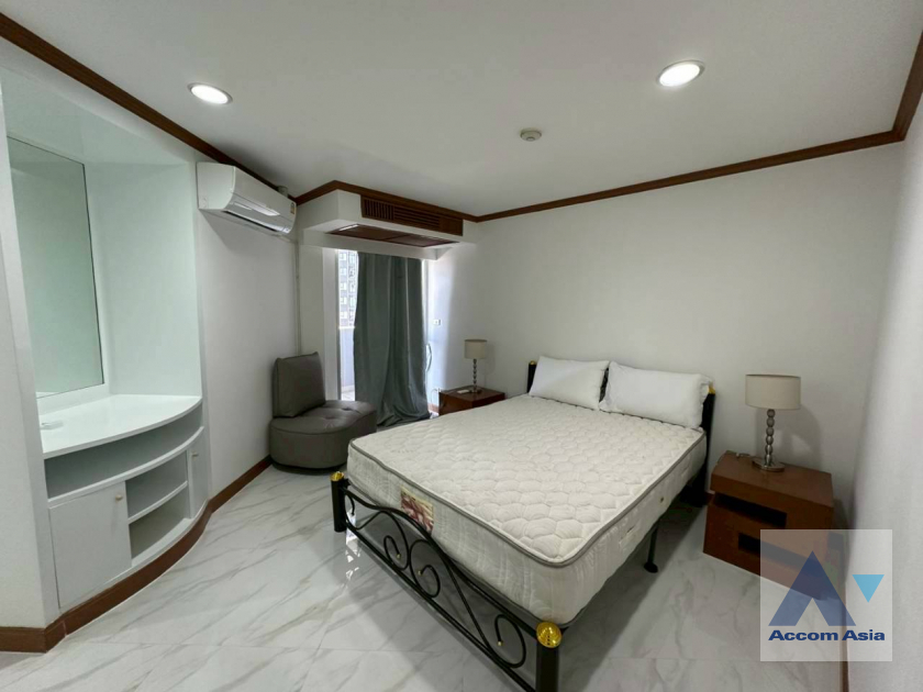 11  2 br Condominium For Rent in Ploenchit ,Bangkok BTS Ploenchit at Witthayu Complex AA45924