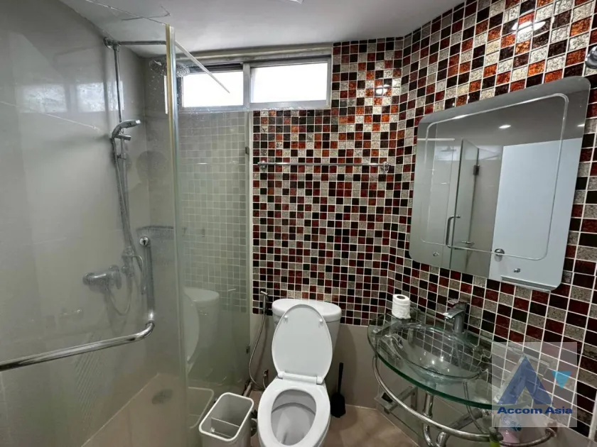 19  2 br Condominium For Rent in Ploenchit ,Bangkok BTS Ploenchit at Witthayu Complex AA45924
