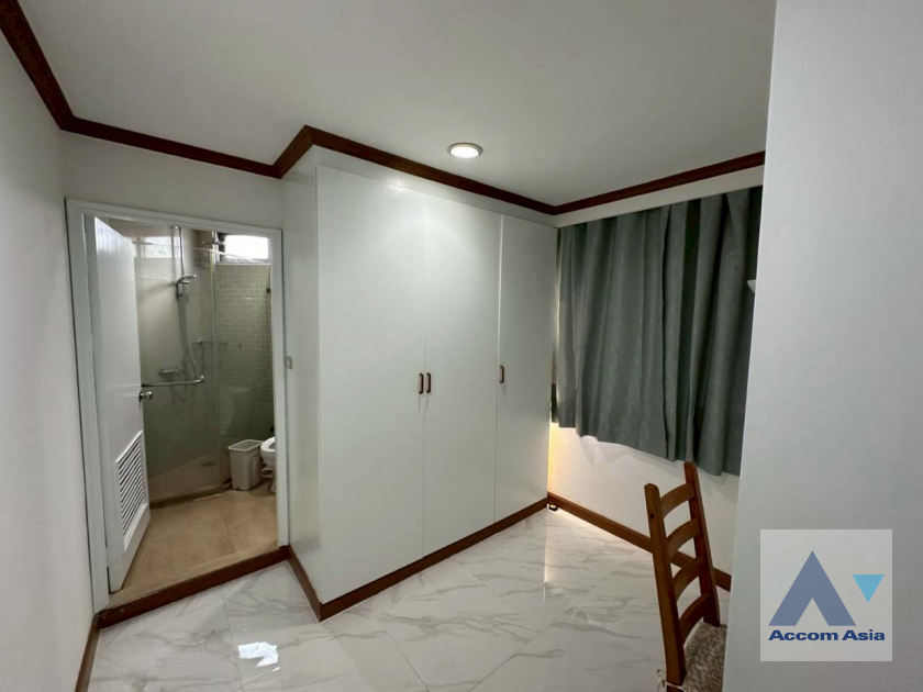 16  2 br Condominium For Rent in Ploenchit ,Bangkok BTS Ploenchit at Witthayu Complex AA45924