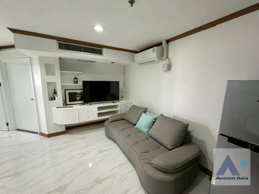 unit 2 Bedrooms  Condominium For Rent in Ploenchit, Bangkok  near BTS Ploenchit (AA45926)