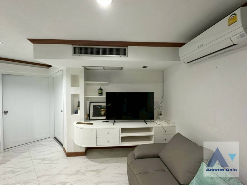  1  2 br Condominium For Rent in Ploenchit ,Bangkok BTS Ploenchit at Witthayu Complex AA45926