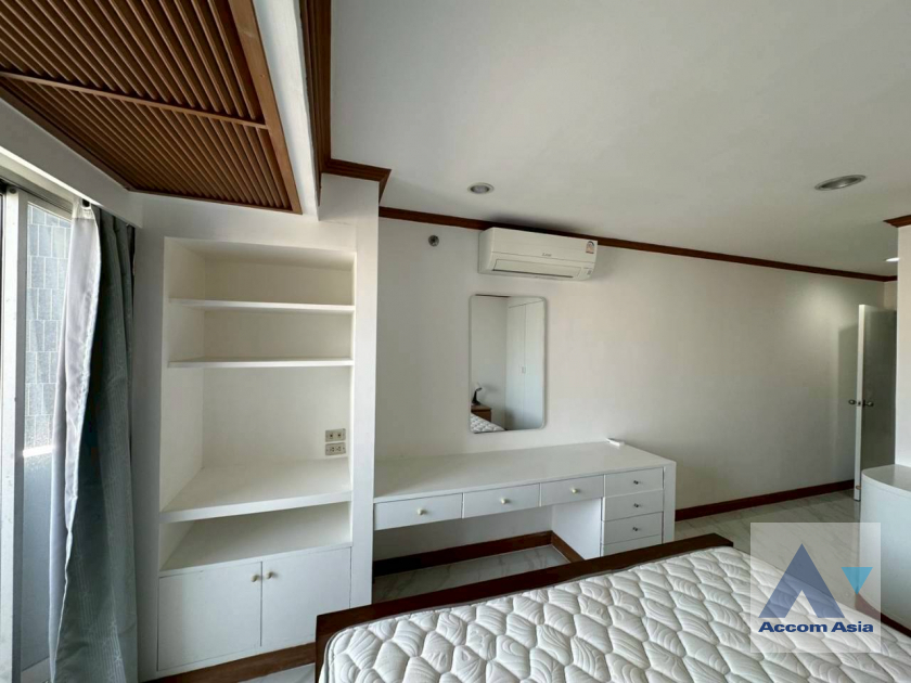 10  2 br Condominium For Rent in Ploenchit ,Bangkok BTS Ploenchit at Witthayu Complex AA45926