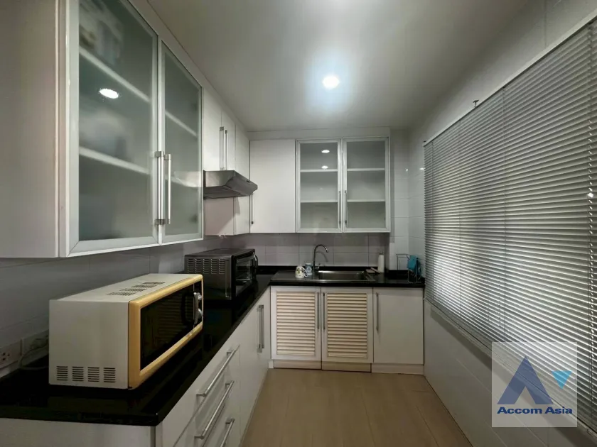 unit 2 Bedrooms  Apartment For Rent & Sale in Sukhumvit, Bangkok  near BTS Phrom Phong (AA45927)