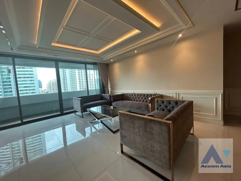 unit 3 Bedrooms  Condominium For Rent in Sukhumvit, Bangkok  near BTS Asok - MRT Sukhumvit (AA45932)