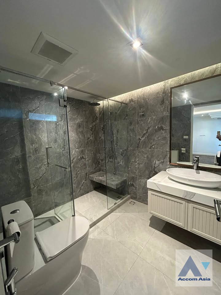 16  3 br Condominium For Rent in Sukhumvit ,Bangkok BTS Asok - MRT Sukhumvit at Fairview Tower AA45932