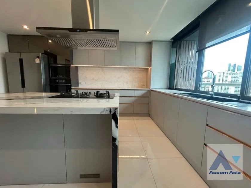 8  3 br Condominium For Rent in Sukhumvit ,Bangkok BTS Asok - MRT Sukhumvit at Fairview Tower AA45932