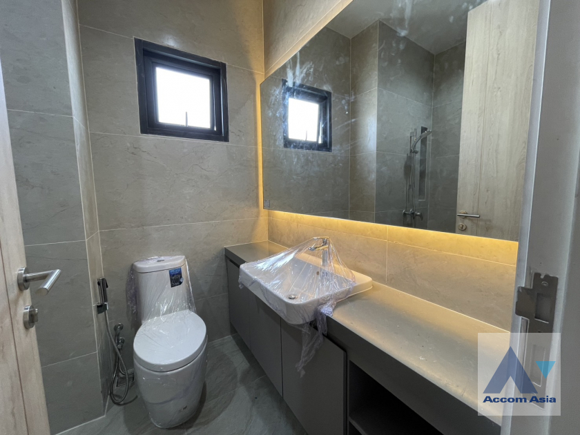 31  3 br Townhouse For Rent in Sukhumvit ,Bangkok  at Ultra-Luxury Townhome  Designed for Ultimate Privacy AA45938