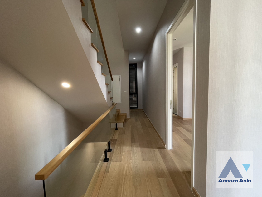 23  3 br Townhouse For Rent in Sukhumvit ,Bangkok  at Ultra-Luxury Townhome  Designed for Ultimate Privacy AA45938