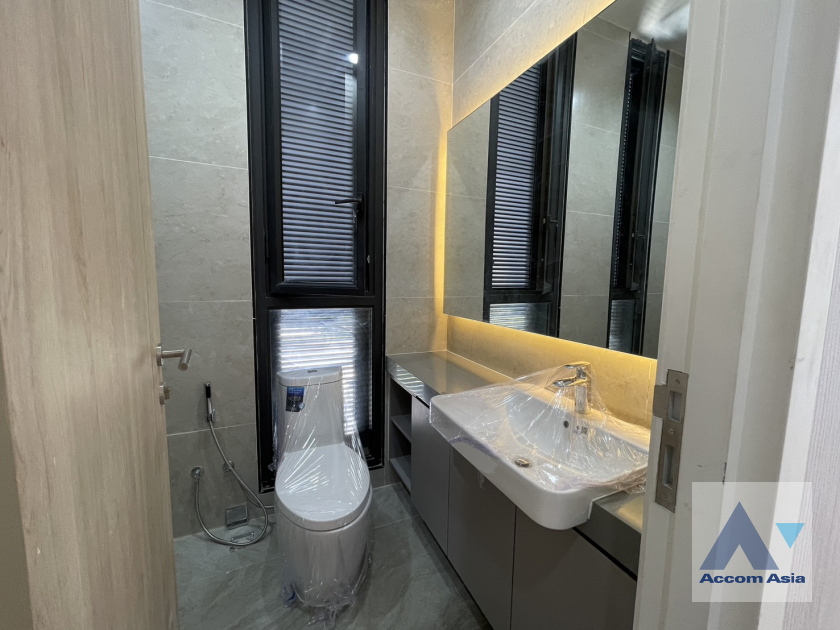 34  3 br Townhouse For Rent in Sukhumvit ,Bangkok  at Ultra-Luxury Townhome  Designed for Ultimate Privacy AA45938