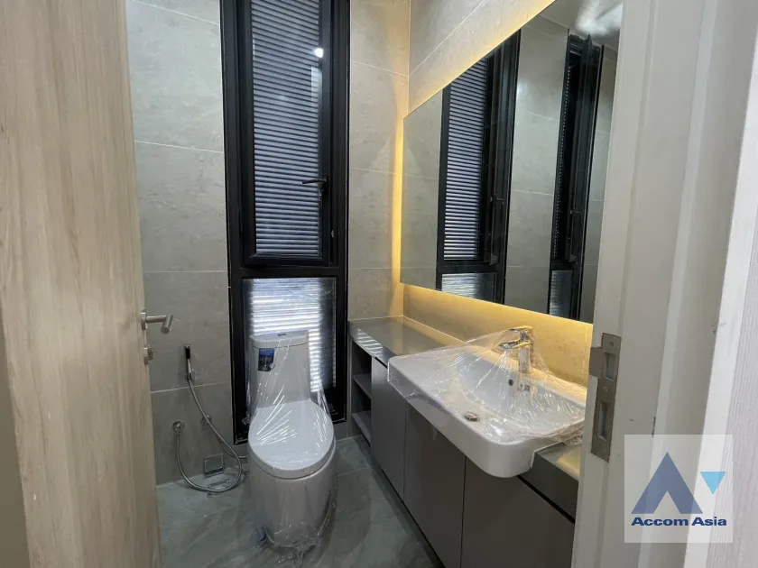 34  3 br Townhouse For Rent in Sukhumvit ,Bangkok  at Ultra-Luxury Townhome  Designed for Ultimate Privacy AA45938