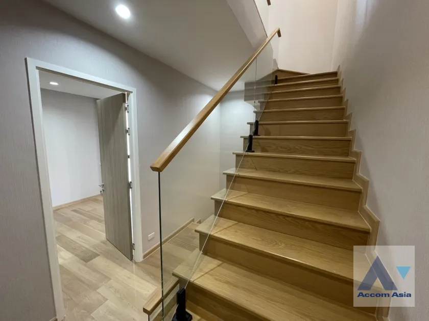 24  3 br Townhouse For Rent in Sukhumvit ,Bangkok  at Ultra-Luxury Townhome  Designed for Ultimate Privacy AA45938