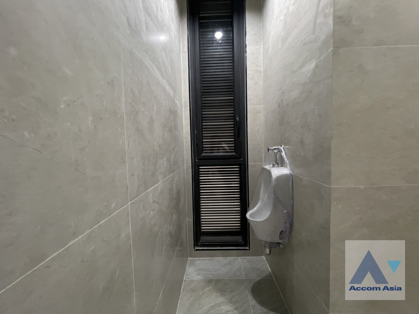 40  3 br Townhouse For Rent in Sukhumvit ,Bangkok  at Ultra-Luxury Townhome  Designed for Ultimate Privacy AA45938