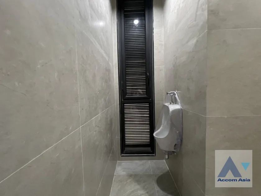 40  3 br Townhouse For Rent in Sukhumvit ,Bangkok  at Ultra-Luxury Townhome  Designed for Ultimate Privacy AA45938