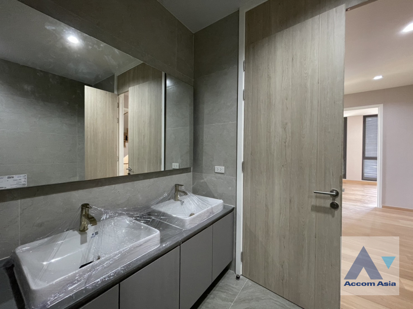 35  3 br Townhouse For Rent in Sukhumvit ,Bangkok  at Ultra-Luxury Townhome  Designed for Ultimate Privacy AA45938