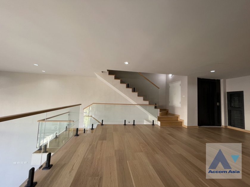 13  3 br Townhouse For Rent in Sukhumvit ,Bangkok  at Ultra-Luxury Townhome  Designed for Ultimate Privacy AA45938