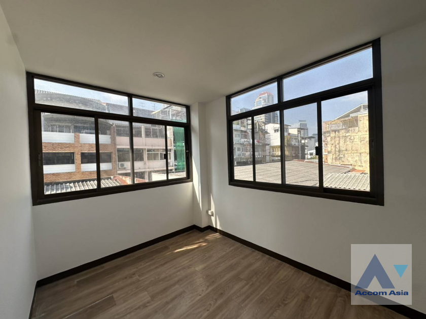 7  5 br Townhouse For Rent in Silom ,Bangkok MRT Sam Yan - BTS Sala Daeng AA45939