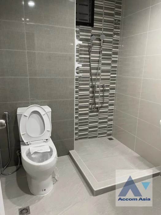 31  4 br Townhouse For Rent in Silom ,Bangkok MRT Sam Yan - BTS Sala Daeng AA45940