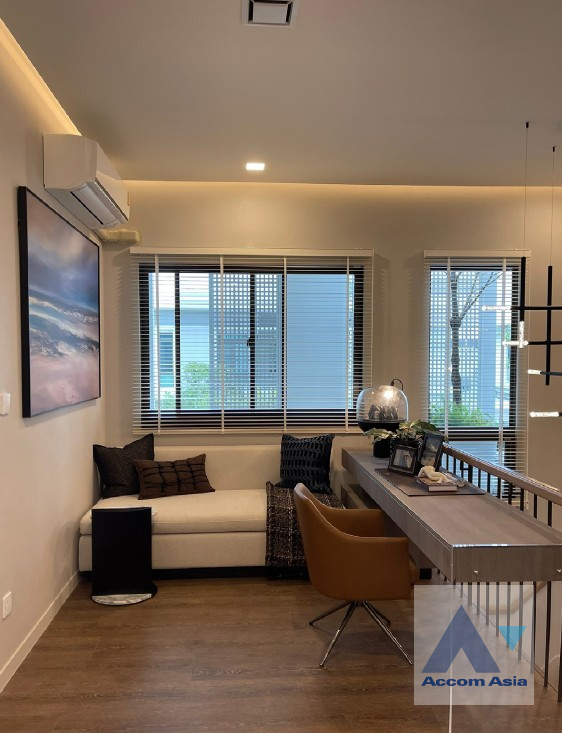 6  4 br House For Rent in Samutprakan ,Samutprakan  at MANTANA Bangna km 15 AA45943