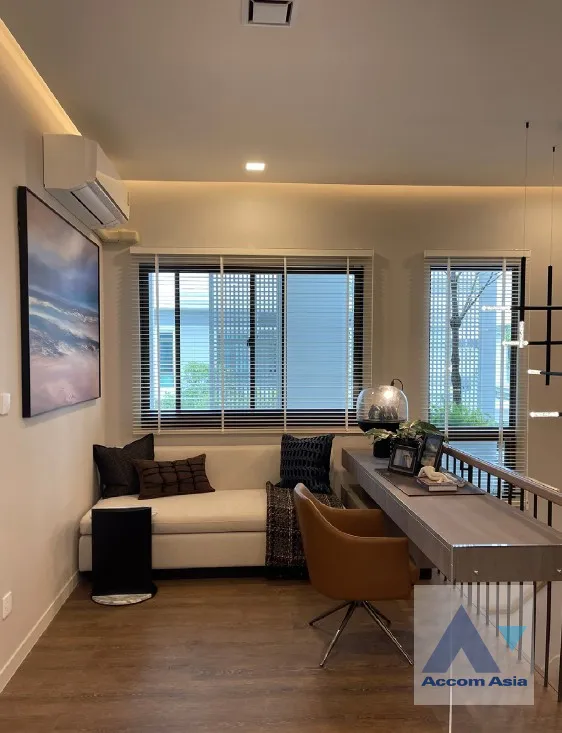 6  4 br House For Rent in Samutprakan ,Samutprakan  at MANTANA Bangna km 15 AA45943