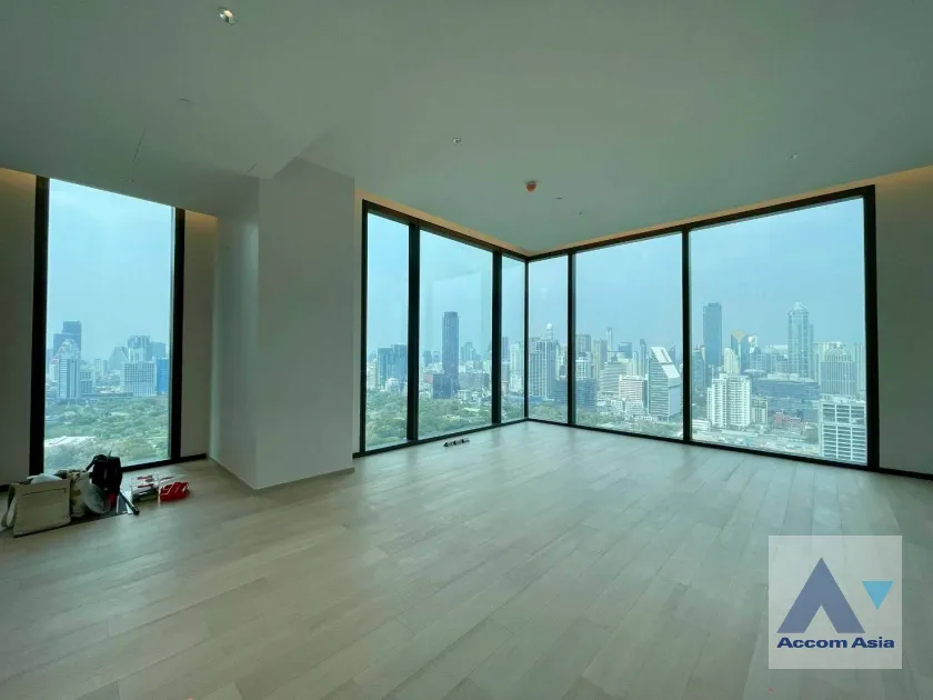Fully Furnished condominium for rent in Ploenchit, Bangkok Code AA45944