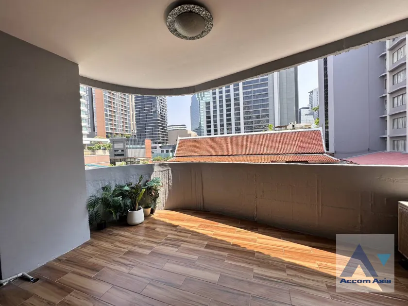 unit 2 Bedrooms  Condominium For Rent in Sukhumvit, Bangkok  near BTS Phrom Phong (AA45945)