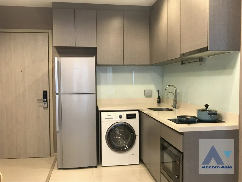 unit 2 Bedrooms  Condominium For Rent in Sukhumvit, Bangkok  near BTS Thong Lo (AA45947)
