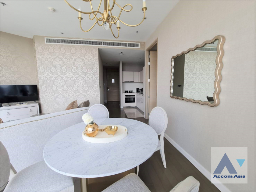 4  2 br Condominium For Rent in Ploenchit ,Bangkok BTS Ratchadamri at Magnolias Ratchadamri Boulevard AA45949