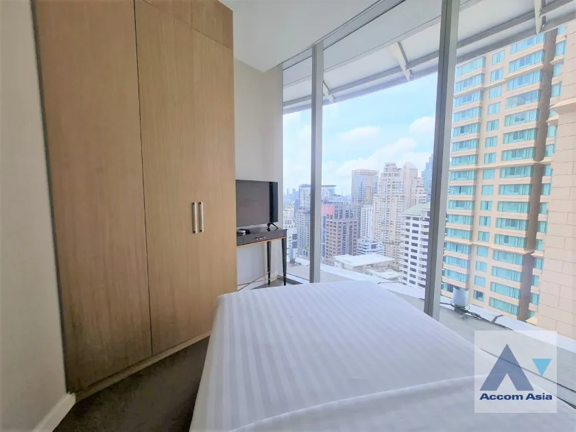 10  2 br Apartment for rent and sale in Ploenchit ,Bangkok BTS Ratchadamri at Luxury Service Residence AA45949