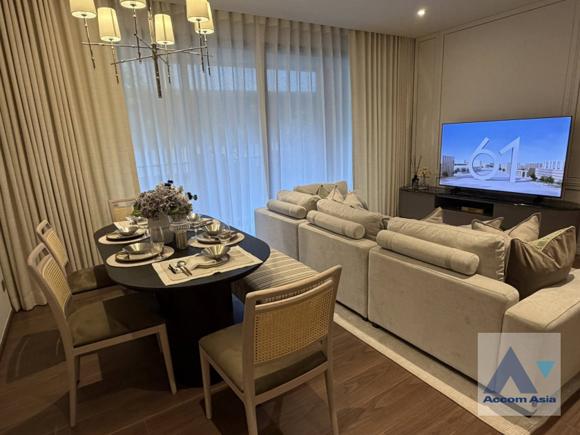  2  1 br Condominium For Sale in Sukhumvit ,Bangkok BTS Ekkamai at Via 61 AA45956