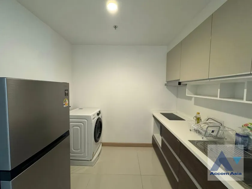 unit 2 Bedrooms  Condominium For Sale in Sathorn, Bangkok  near BRT Wat Dan (AA45958)