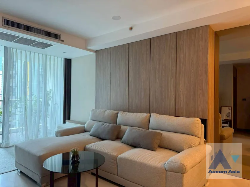 unit 1 Bedroom  Condominium For Rent in Ploenchit, Bangkok  near BTS Ratchadamri (AA45960)