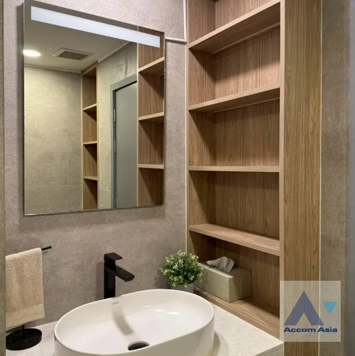 8  1 br Condominium For Rent in Ploenchit ,Bangkok BTS Ratchadamri at The Rajdamri AA45960