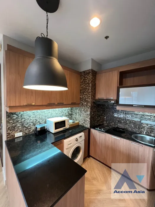 unit 2 Bedrooms  Condominium For Rent in Sukhumvit, Bangkok  near BTS Asok - MRT Sukhumvit (AA45963)